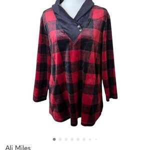Red & Black Buffalo Plaid Button Collar Tunic size M